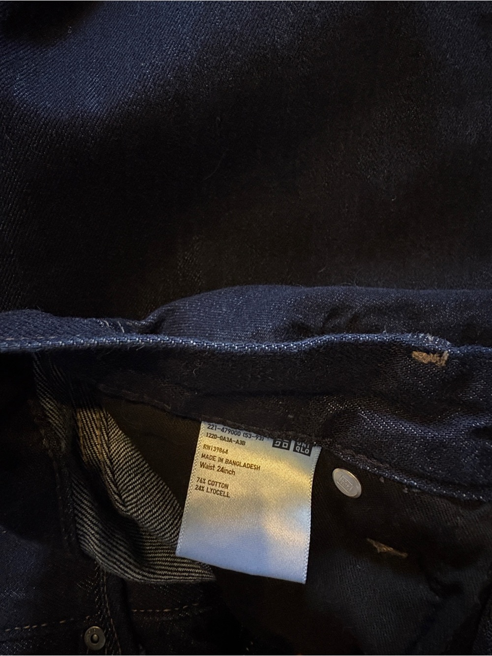 Uniqlo Barrel Jeans in Navy - Picture 6 of 6